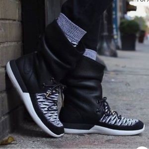 Nike Roshe Sneaker Boot 